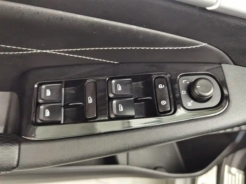 Geely Emgrand 2025 4th Gen 1.5L Manual Soaring Dragon Edition