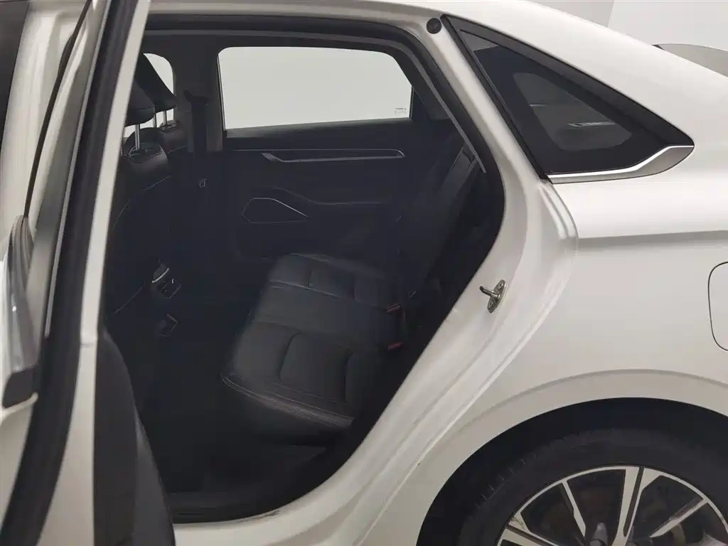 Geely Emgrand 2022 4th Generation 1.5L CVT Premium
