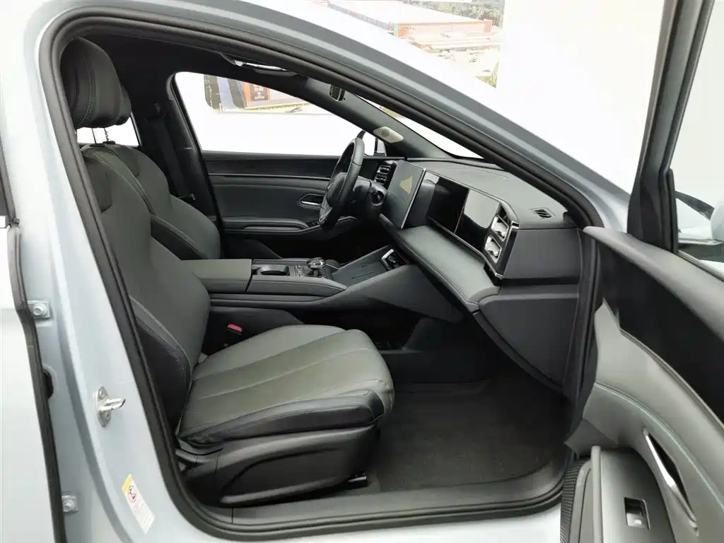 BYD Qin L 2024 DM-i 120KM Leading