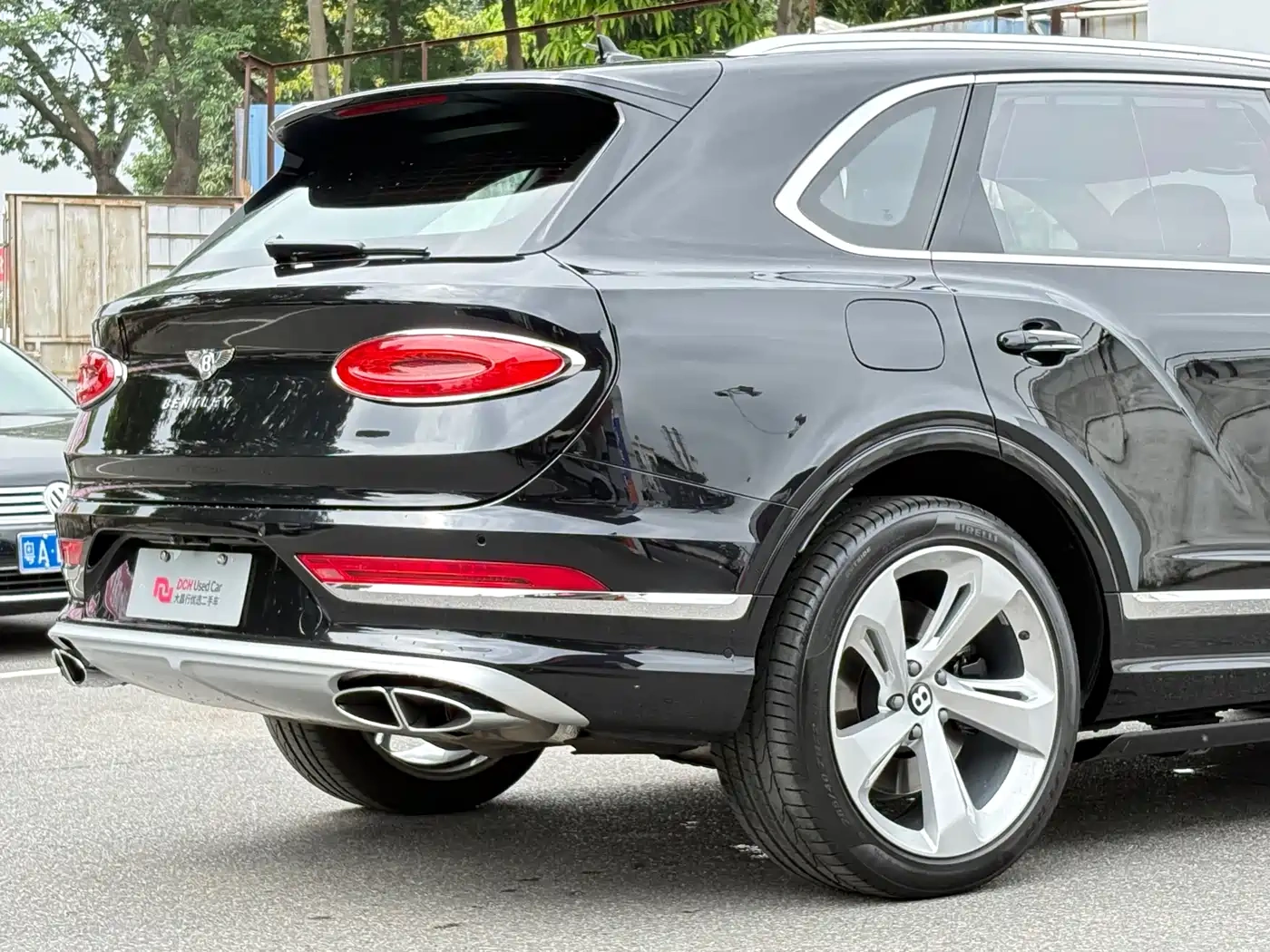 Bentley Bentayga 2023 4.0T V8 Long Wheelbase Version
