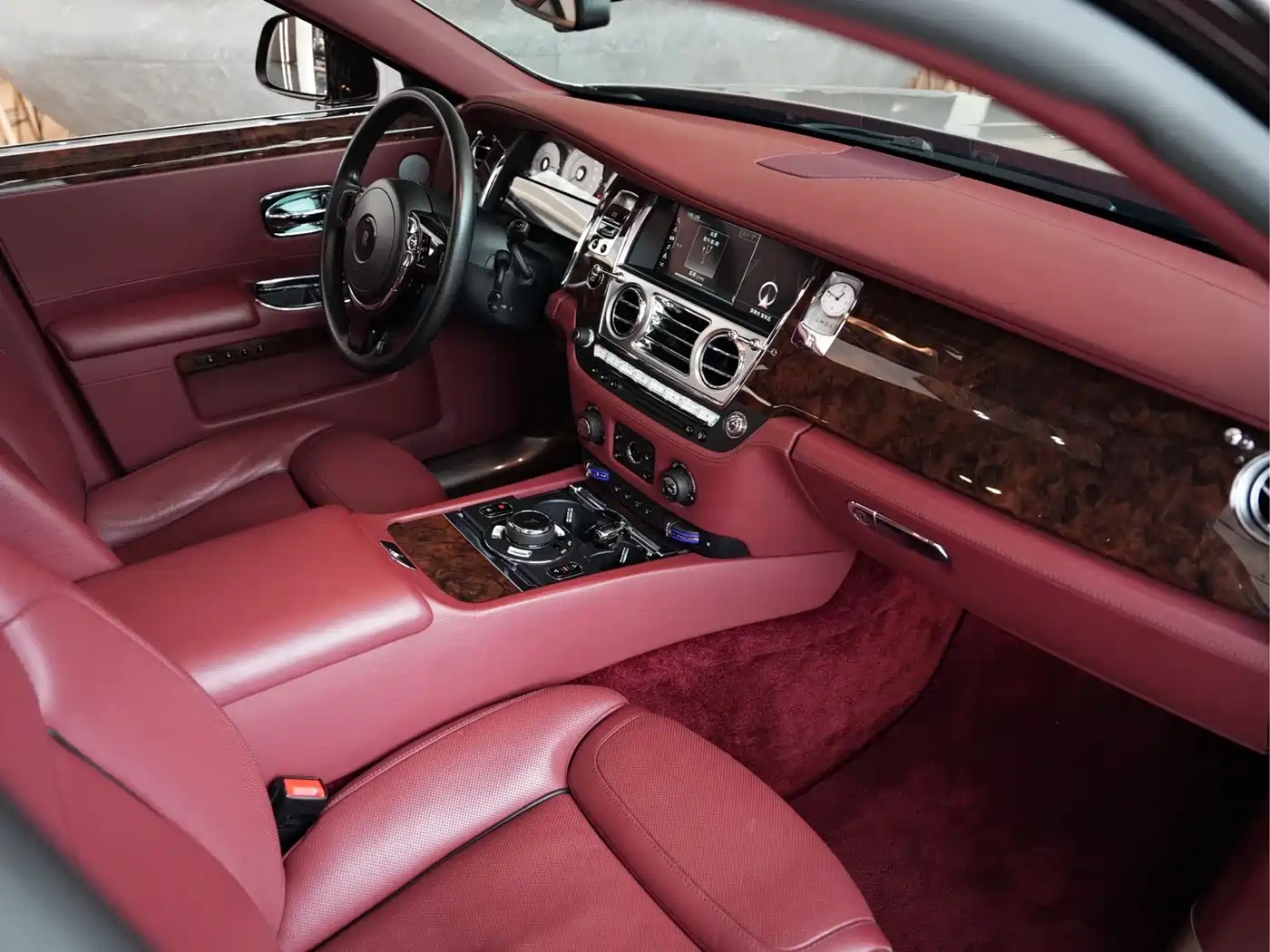 Rolls-Royce Ghost 2018 6.6T Long Wheelbase Edition