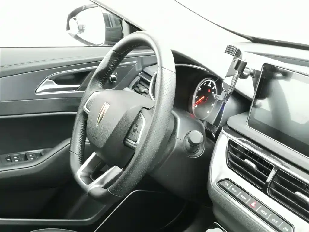 Hongqi Hongqi H5 2022 Classic Facelift 1.8T Automatic Smart Connect Flag Rhythm Edition