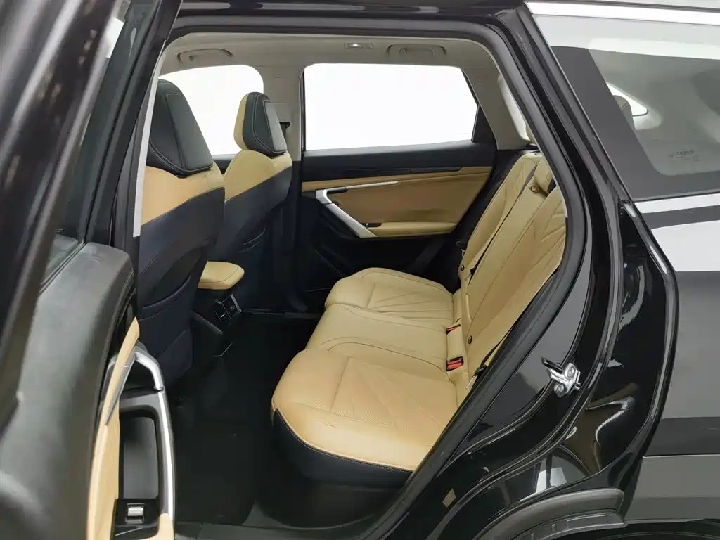 Geely Boyue L 2023 1.5TD DCT Premium