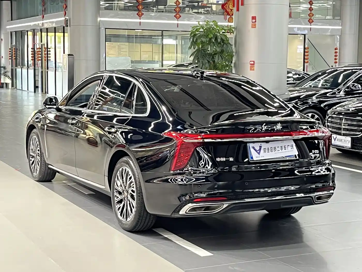 Hongqi Hongqi H5 2025 2.0T Automatic Flag Celebration 500,000 Units Anniversary Edition