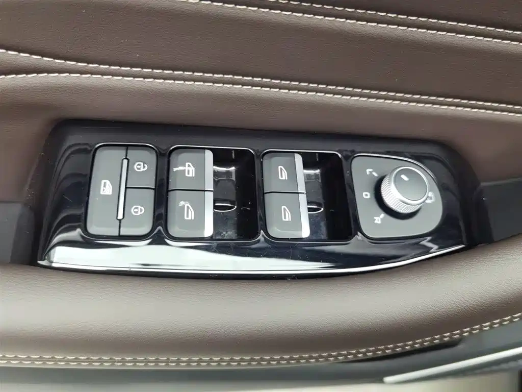 Geely Xingyue L 2025 2.0TD Automatic Cloud Edition
