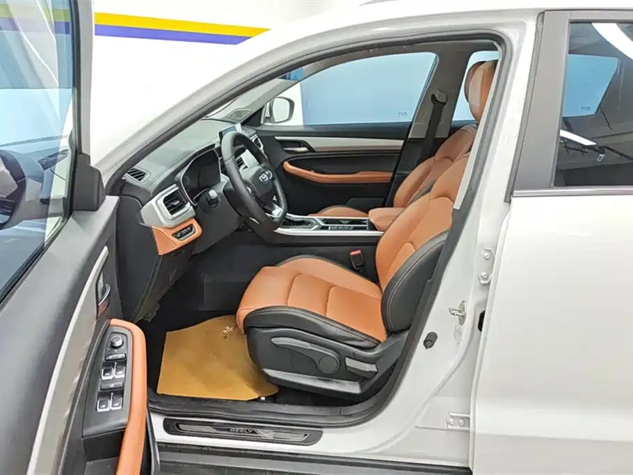 Geely Emgrand X6 2020 Model 1.4T CVT Premium