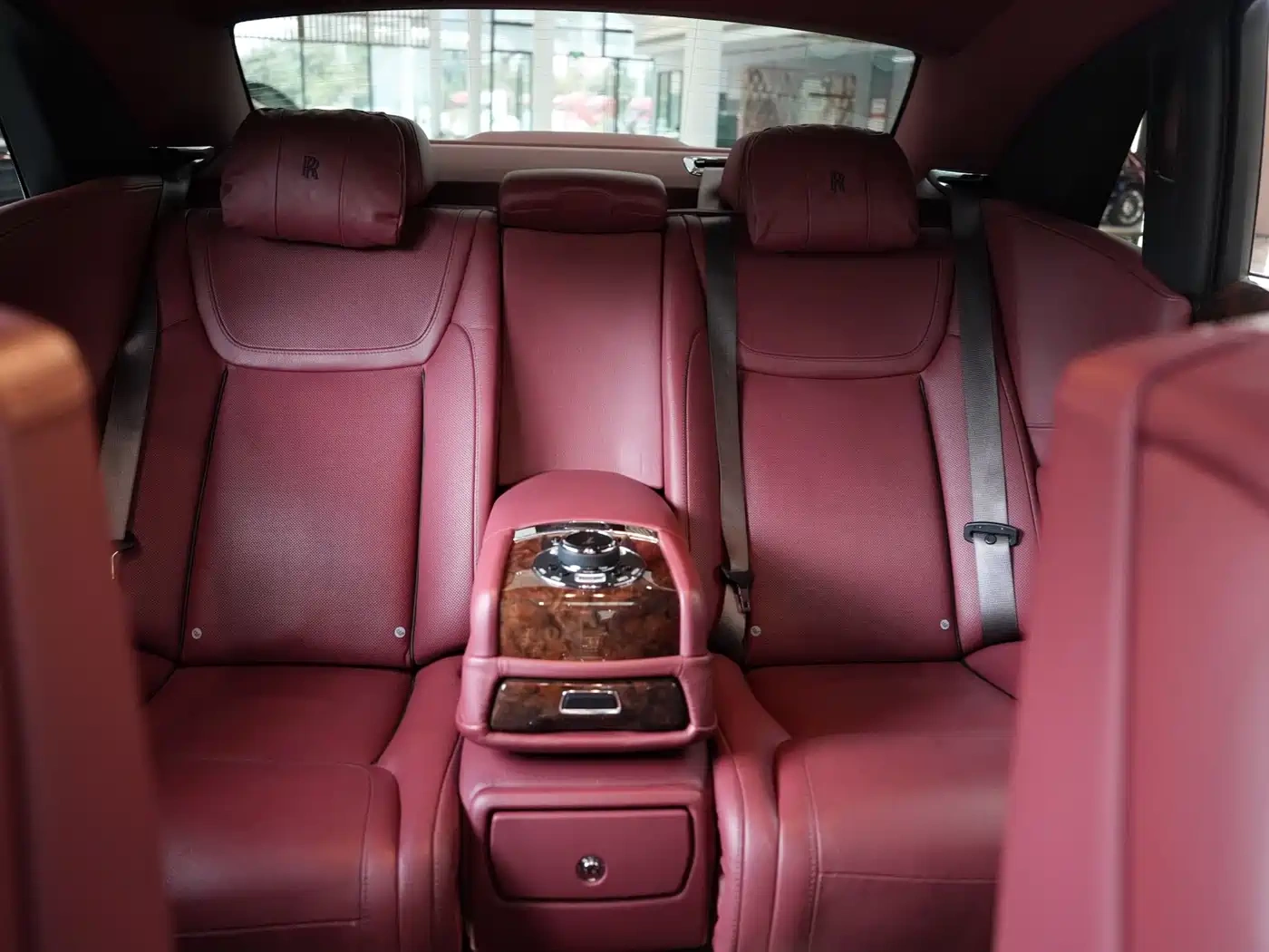 Rolls-Royce Ghost 2018 6.6T Long Wheelbase Edition