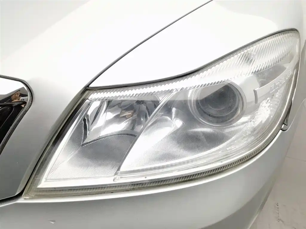 Škoda Octavia 2010 Model 2.0L Automatic Elegance Edition