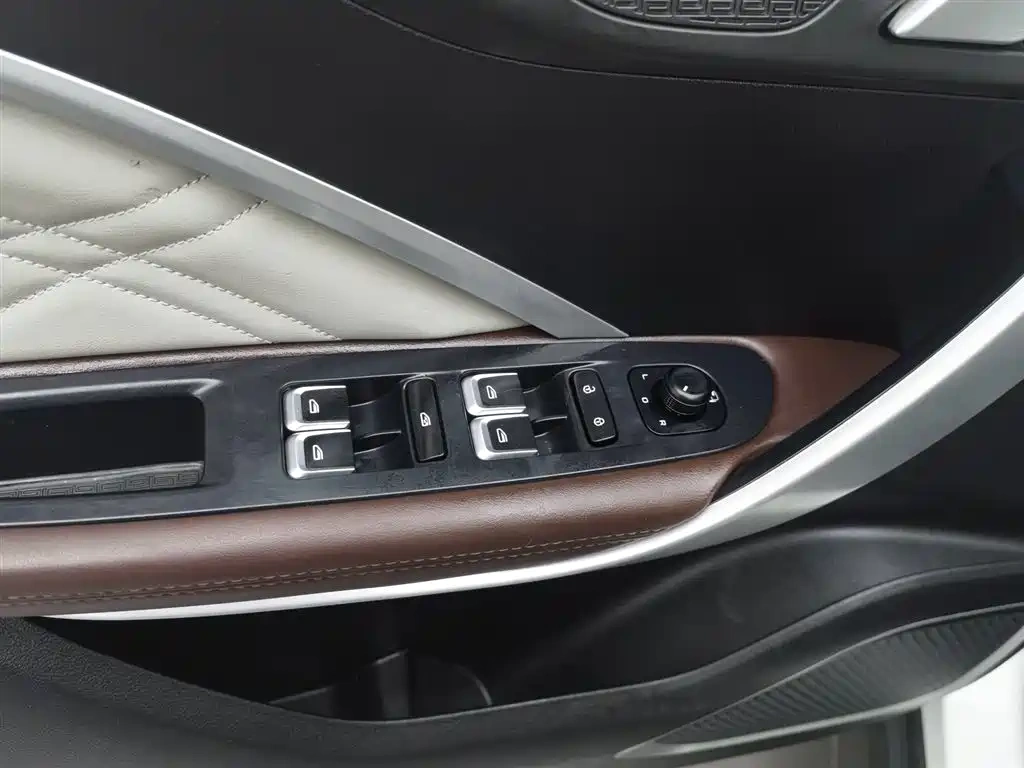 Geely Jia Ji 2022 1.8TD DCT Platinum Luxury