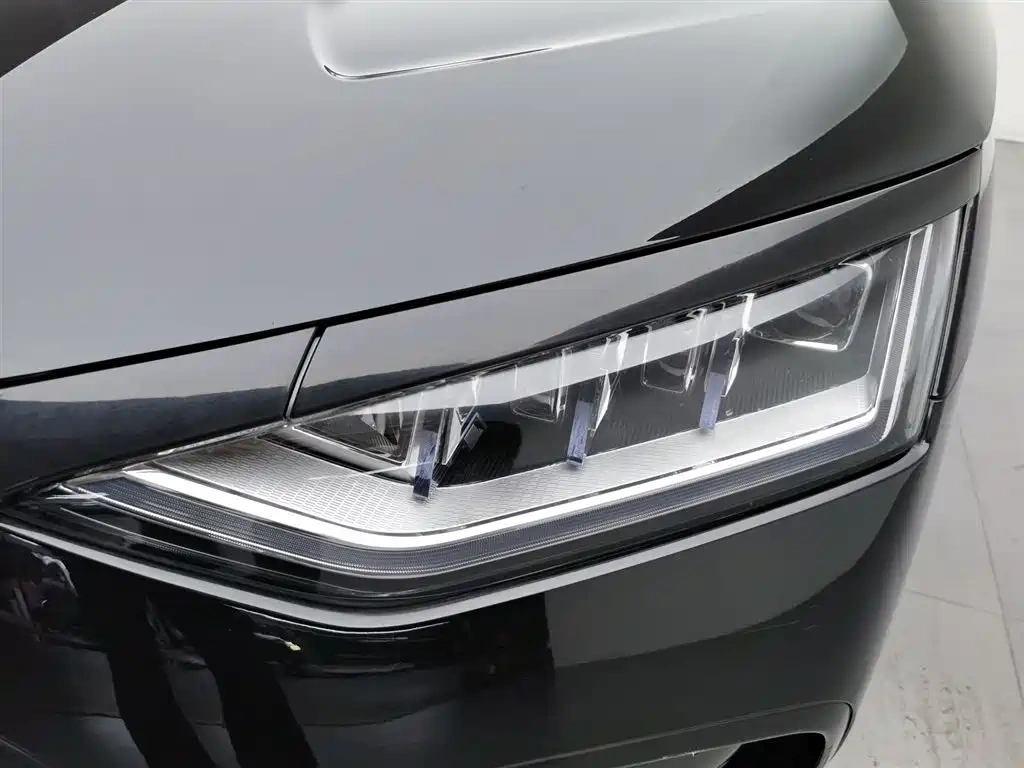 BYD Han 2024 DM-i Glory Edition 121KM Honor