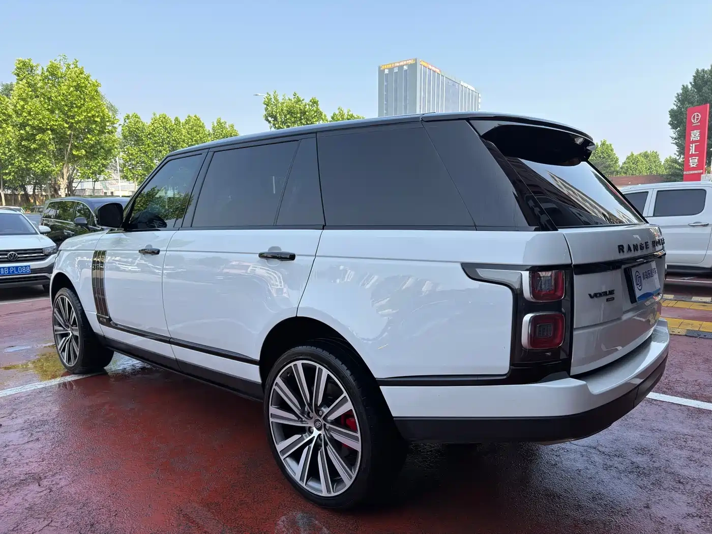 Land Rover Range Rover 2021 3.0 L6 Heritage Extended Classic Edition