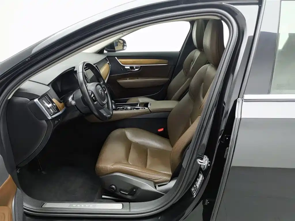 Volvo Volvo S90 Plug-in Hybrid 2020 Model T8 E-Drive Hybrid Intelligent Luxury Edition