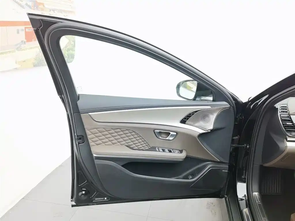 BYD Han 2024 DM-i Glory Edition 121KM Honor