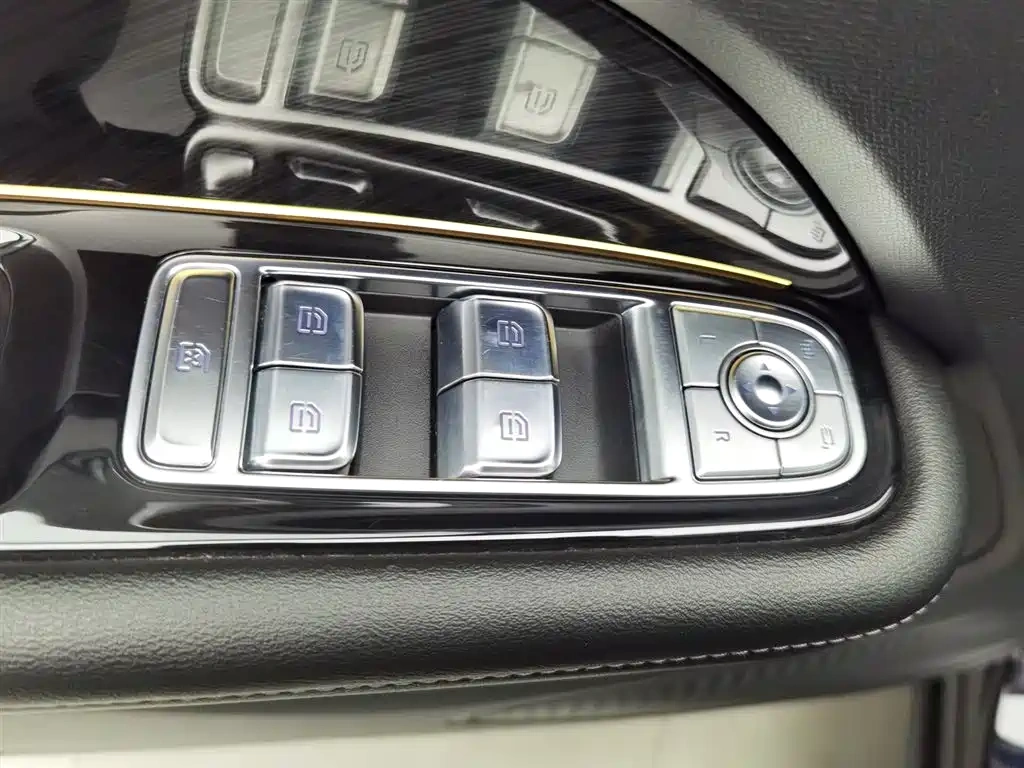 Hongqi Hongqi HS3 2023 1.5T 2WD Virtue Edition