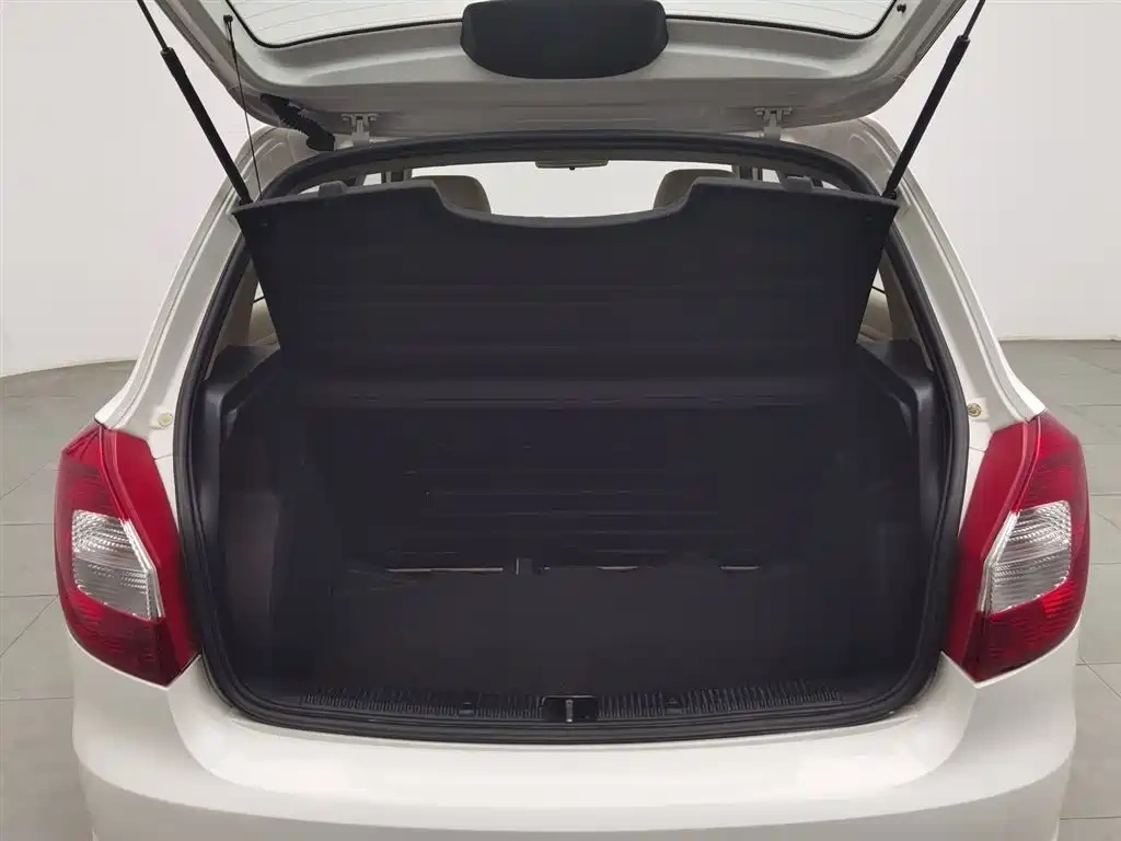 Škoda Fabia 2012 1.4L Manual Crystal Edition
