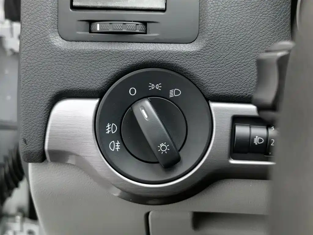 Škoda Octavia 2010 Model 2.0L Automatic Elegance Edition