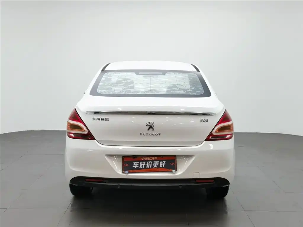 Peugeot Peugeot 308 2014 Model Joy Edition Classic 1.6L Automatic Superior Style
