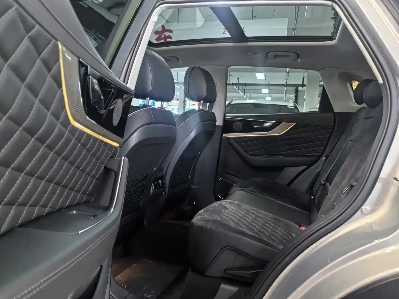Hongqi Hongqi HS5 2019 2.0T Smart Connect Enjoy 4WD Edition