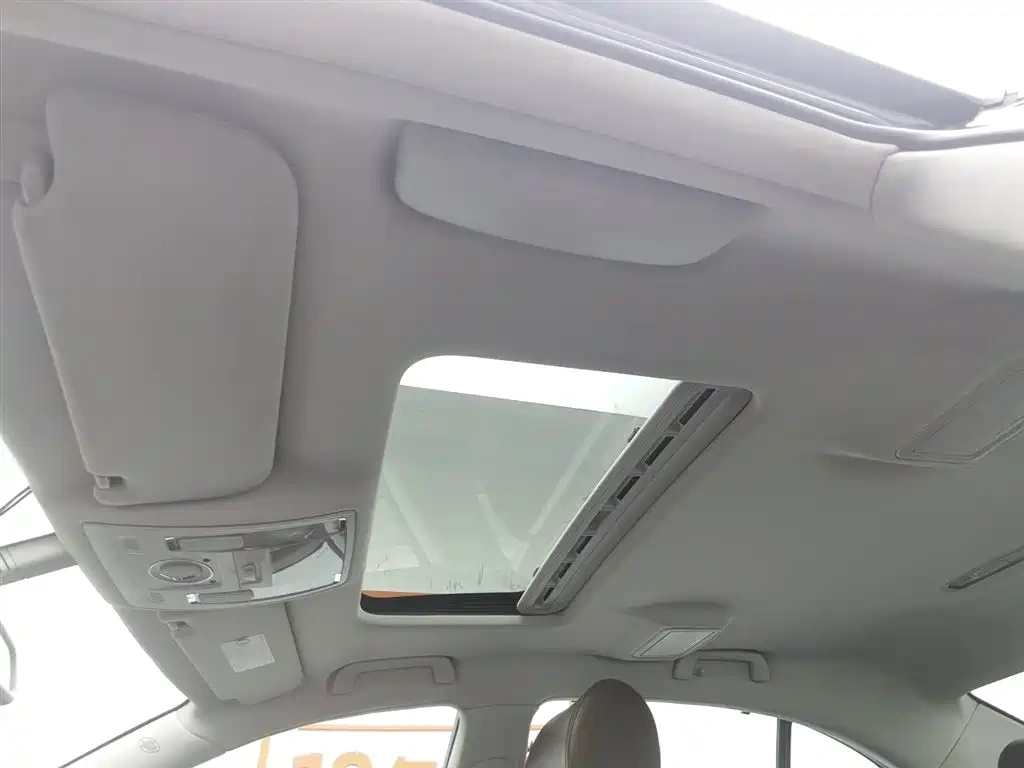 Hongqi Hongqi H7 2015 2.0T Luxury