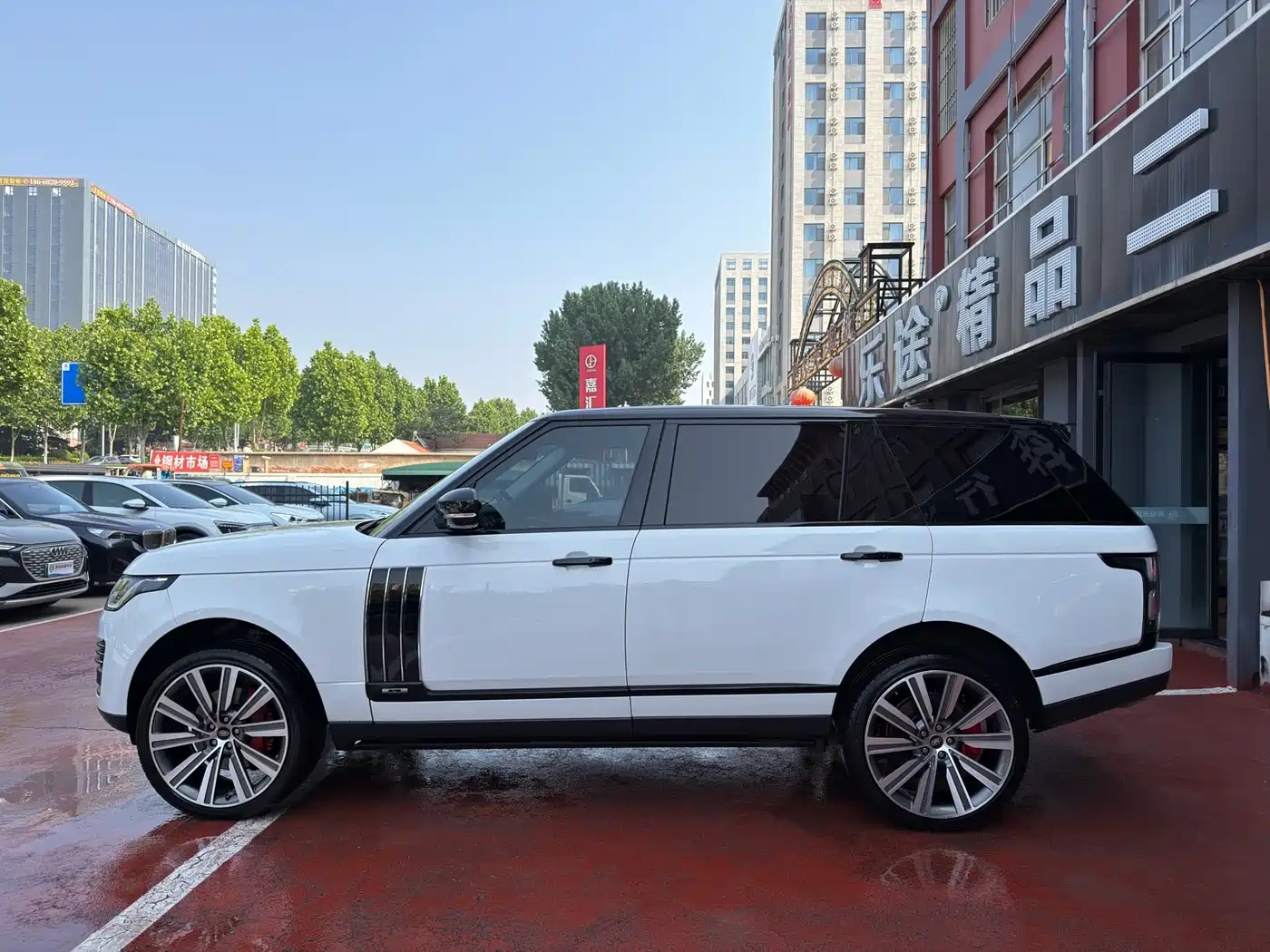 Land Rover Range Rover 2021 3.0 L6 Heritage Extended Classic Edition