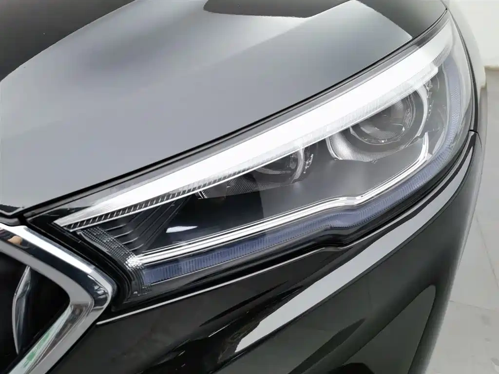 Hongqi Hongqi H5 2022 Classic Facelift 1.8T Automatic Smart Connect Flag Rhythm Edition