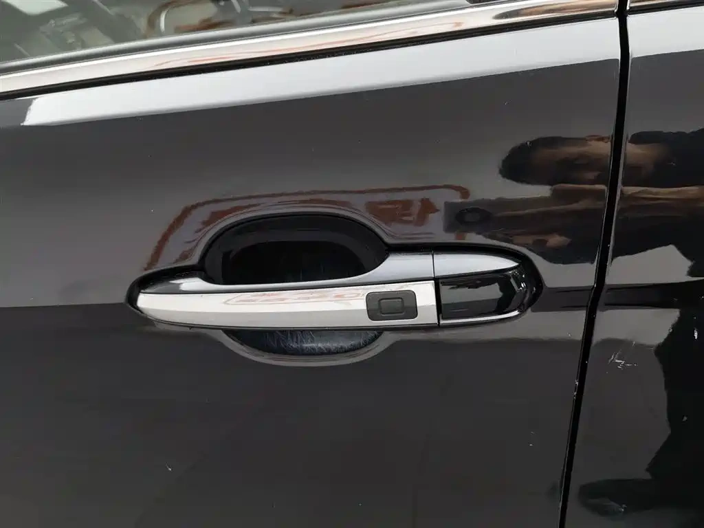 Hongqi Hongqi H7 2015 2.0T Luxury
