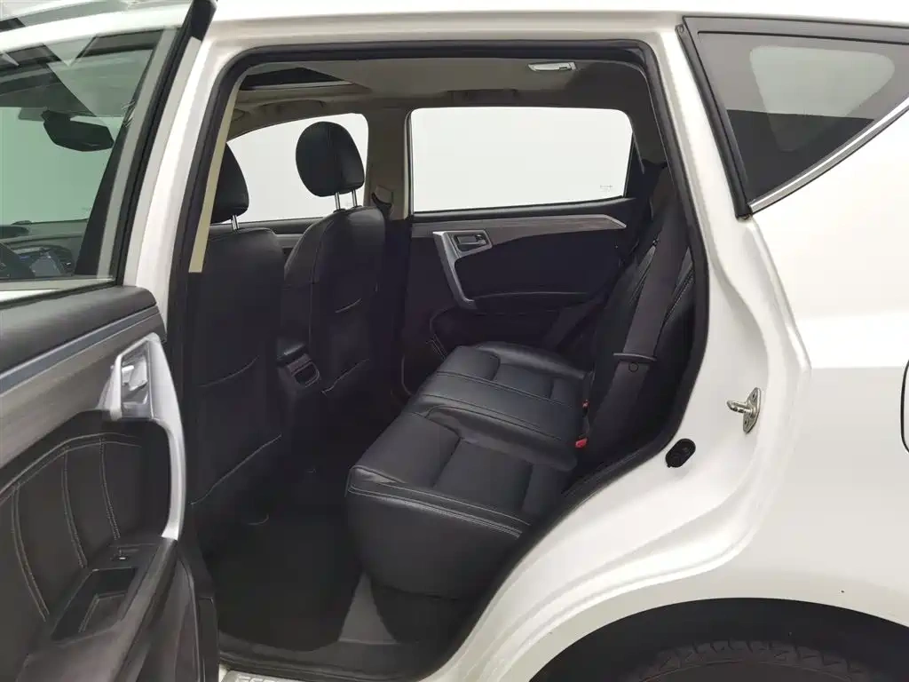 Geely Emgrand X6 2016 1.8L Manual Premium