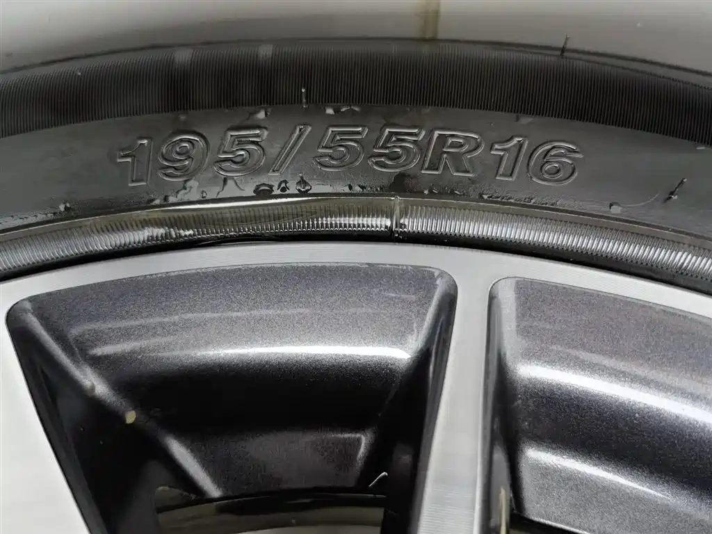 Geely Emgrand 2025 4th Gen 1.5L Manual Soaring Dragon Edition