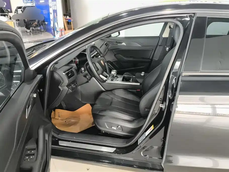Hongqi Hongqi H5 2022 Classic Facelift 1.8T Automatic Smart Connect Flag Rhythm Edition
