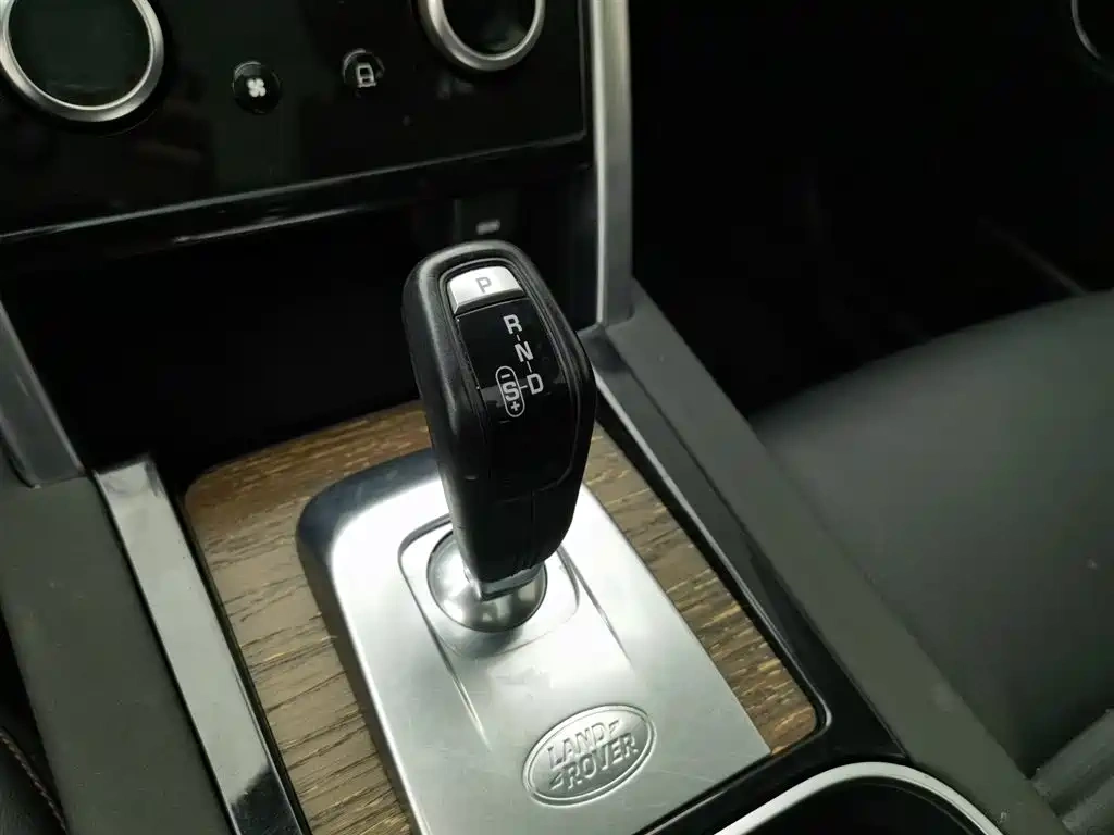 Land Rover Land Rover Discovery Sport PHEV 2021 P300e Performance Tech Edition