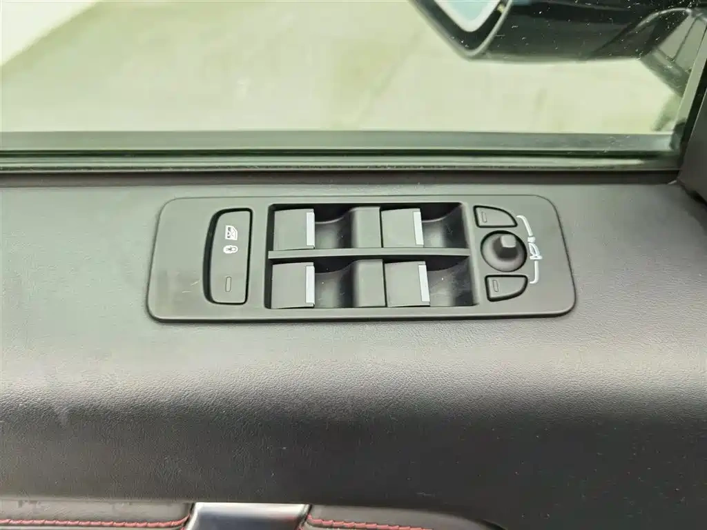 Land Rover Discovery Sport 2022 Model 249PS R-Dynamic HSE Luxury Custom Edition 7-Seater
