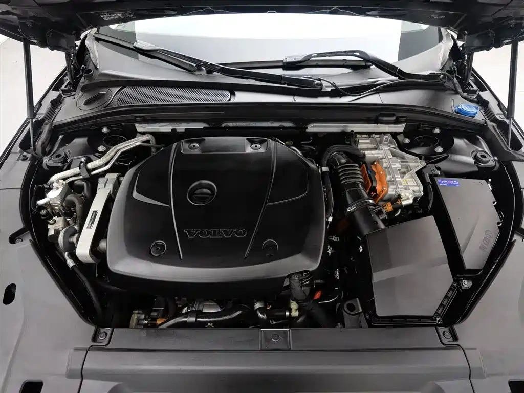 Volvo Volvo S90 Plug-in Hybrid 2020 Model T8 E-Drive Hybrid Intelligent Luxury Edition