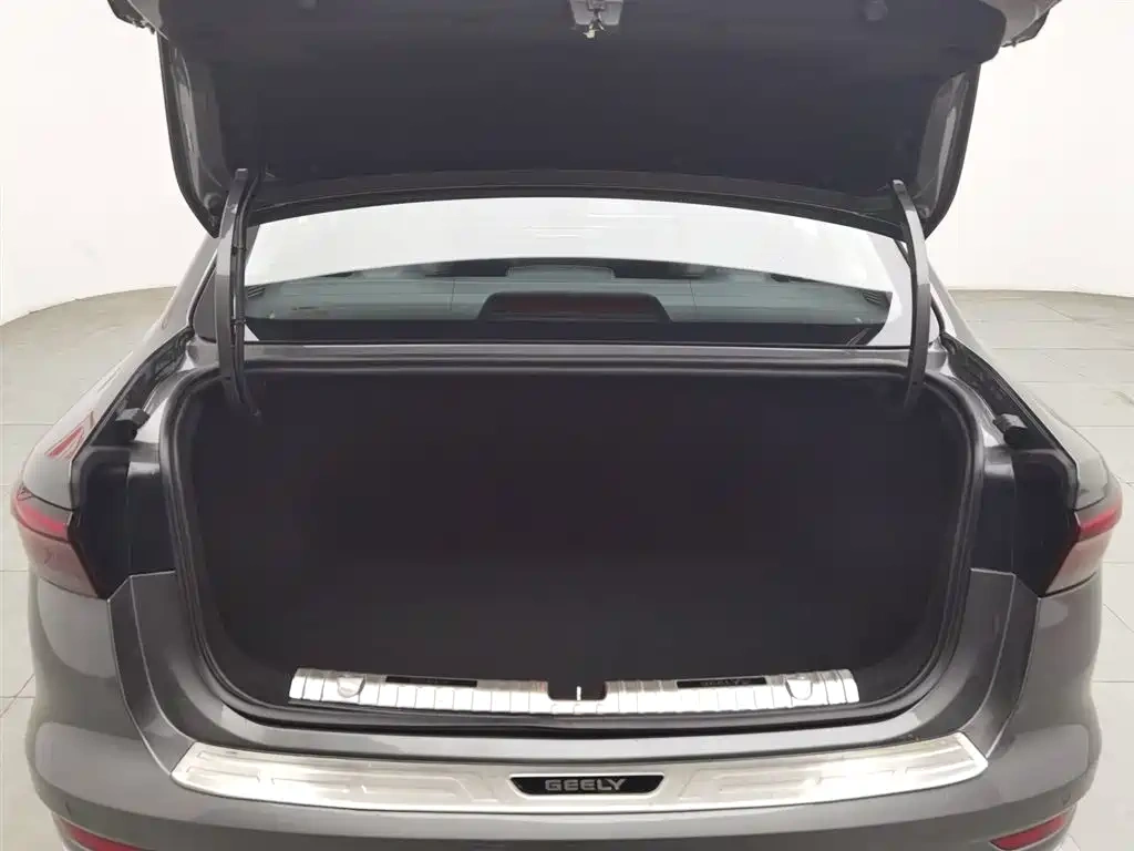 Geely Emgrand 2025 4th Gen 1.5L Manual Soaring Dragon Edition