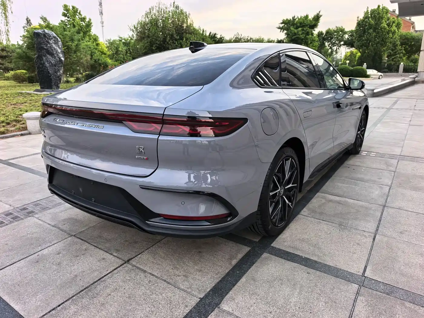 BYD Han 2025 DM-i 125KM LiDAR Smart Driving