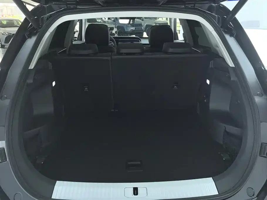 Hongqi Hongqi HS5 2022 Facelift 2.0T Smart Flag Enjoyment AWD Edition