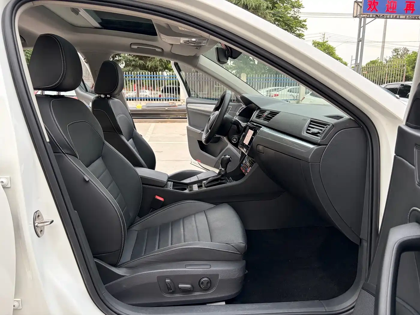 Škoda Superb 2021 TSI330 DSG Comfort Edition