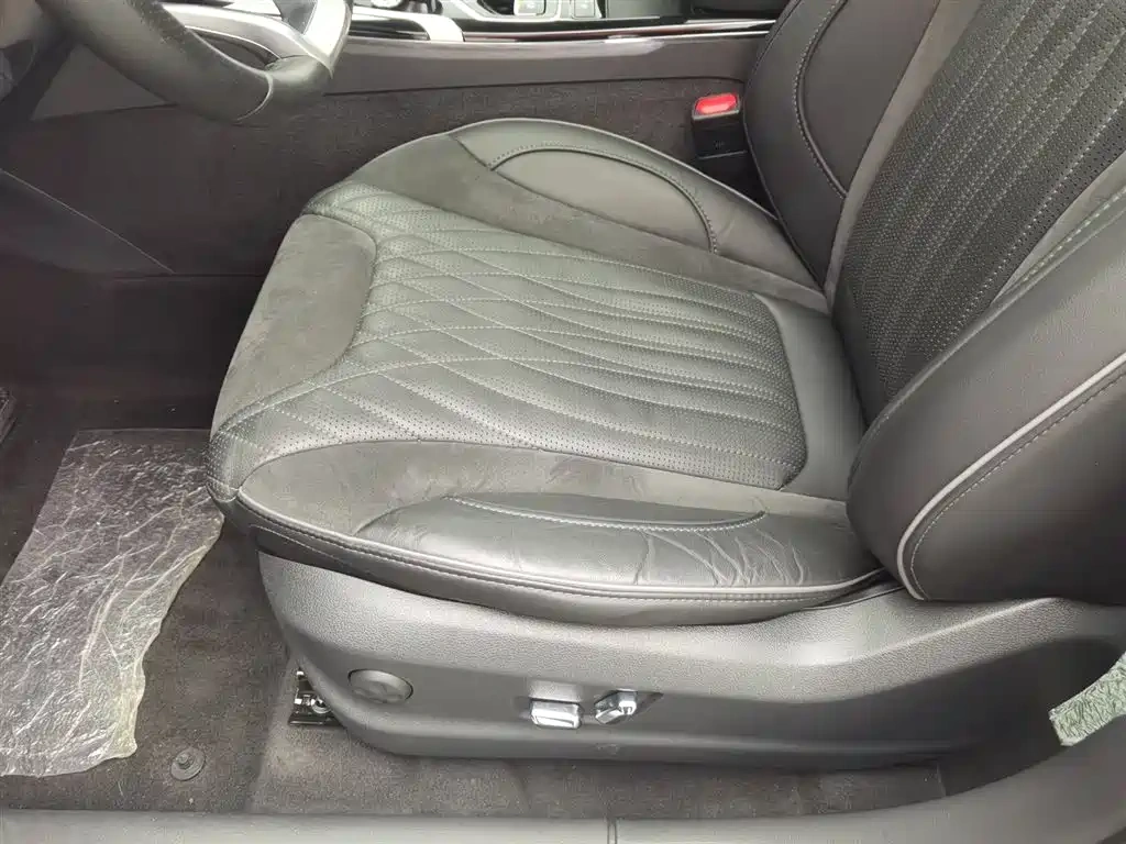 Hongqi Hongqi HS5 2022 Facelift 2.0T Smart Flag Enjoyment Edition