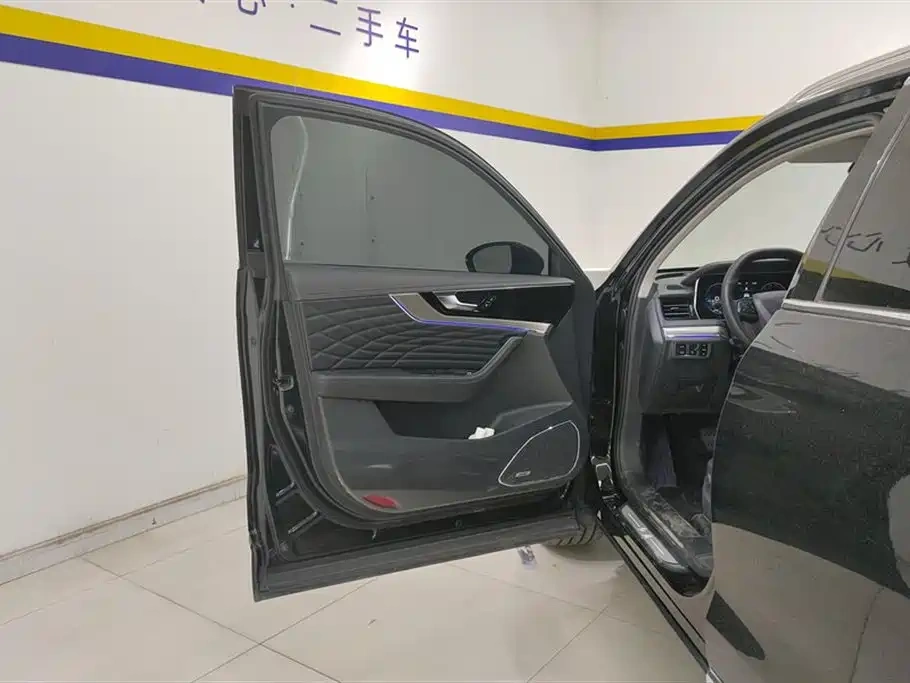 Hongqi Hongqi HS5 2022 Facelift 2.0T Smart Flag Enjoyment AWD Edition