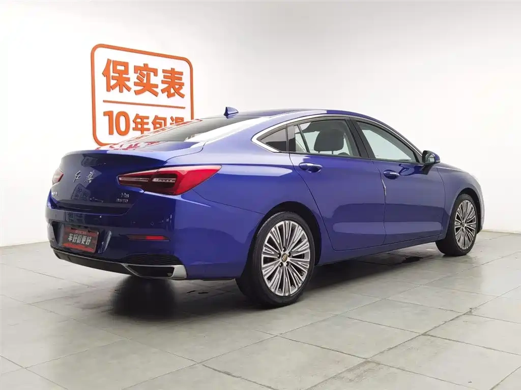 Hongqi Hongqi H5 2022 Classic 1.8T Auto Smart Connect Flagship Enjoyment Edition