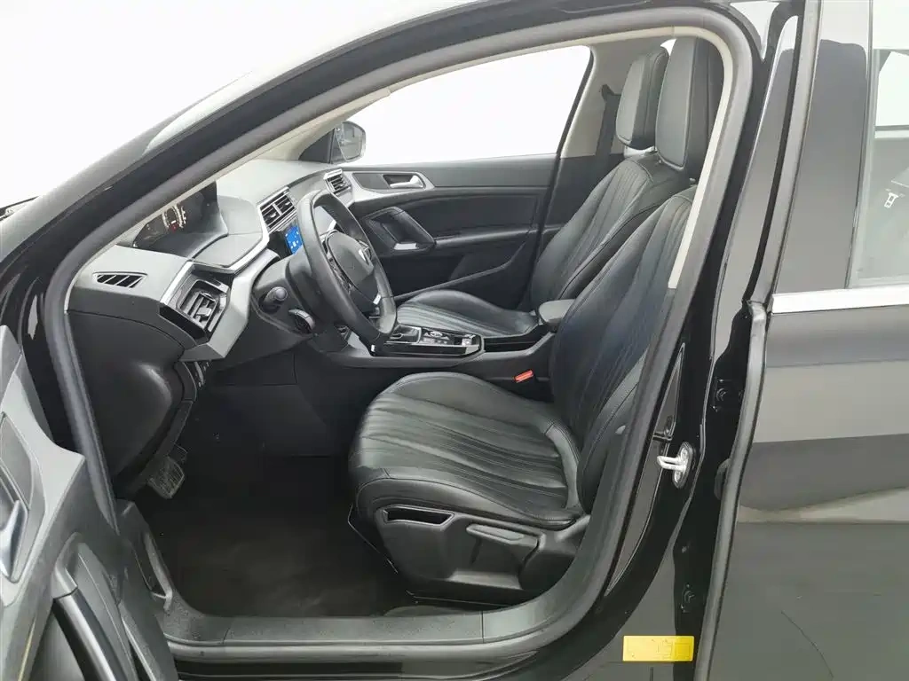 Peugeot Peugeot 408 2022 1.6T Light Chaser Edition