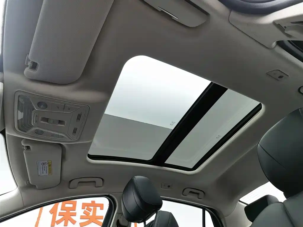 Hongqi Hongqi H5 2022 Classic Facelift 1.8T Automatic Smart Connect Flag Enjoyment Edition