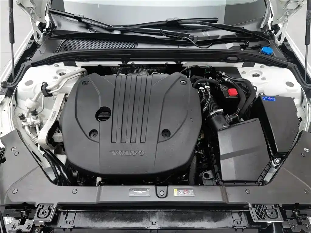 Volvo Volvo S60 2024 B4 Elegance Luxury Edition