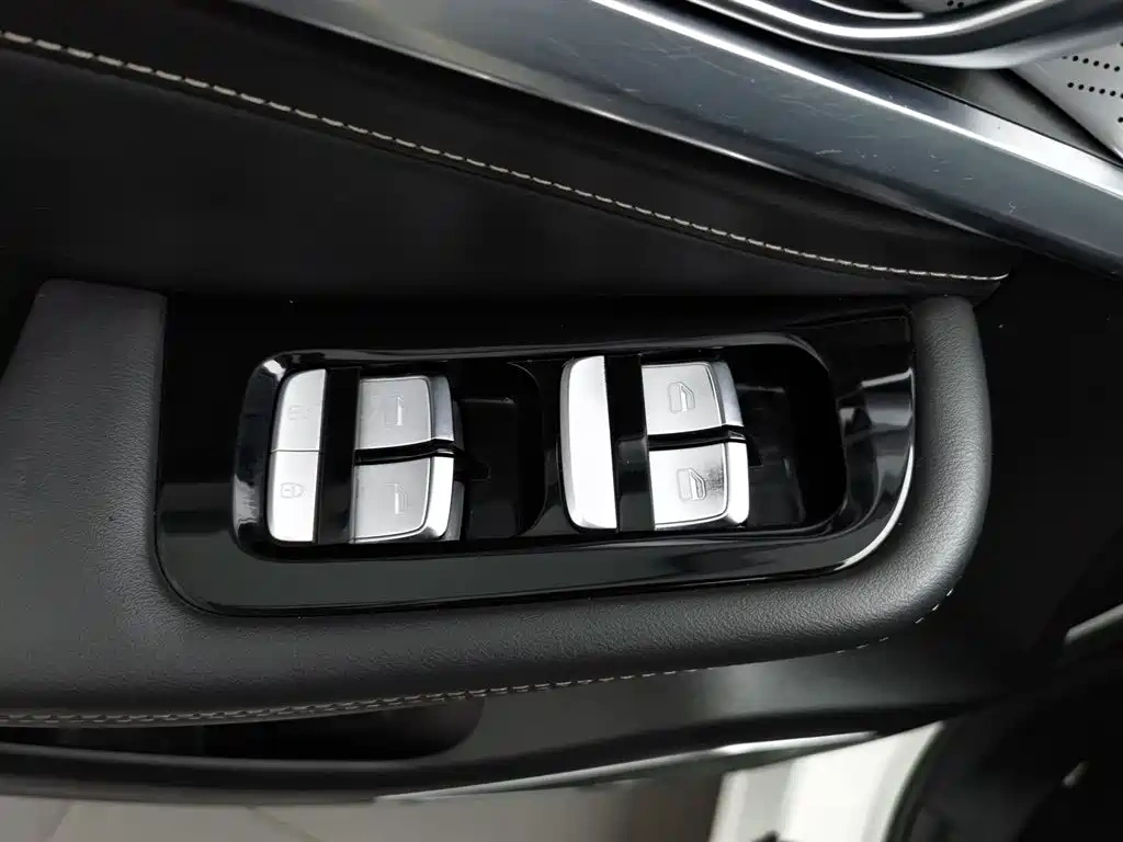 Jetour Jetour X70 Coupe 2020 Model 1.6T DCT Jin Cool 5-Seater