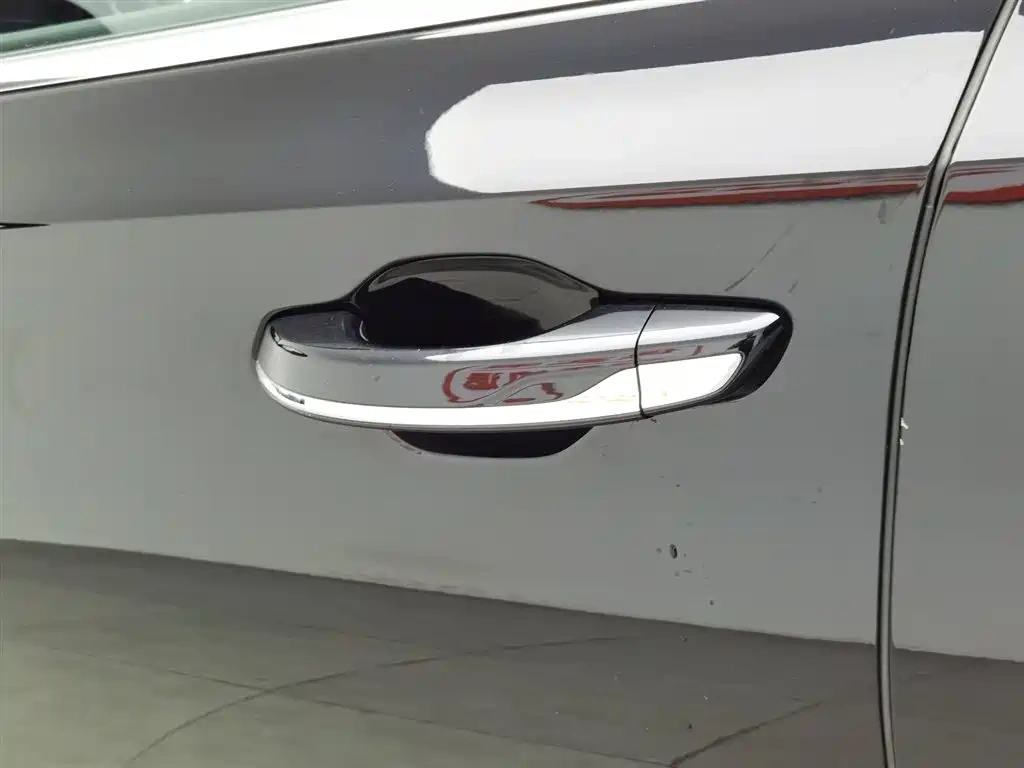Hongqi Hongqi H5 2023 2.0T Auto Smart Connect Flagship
