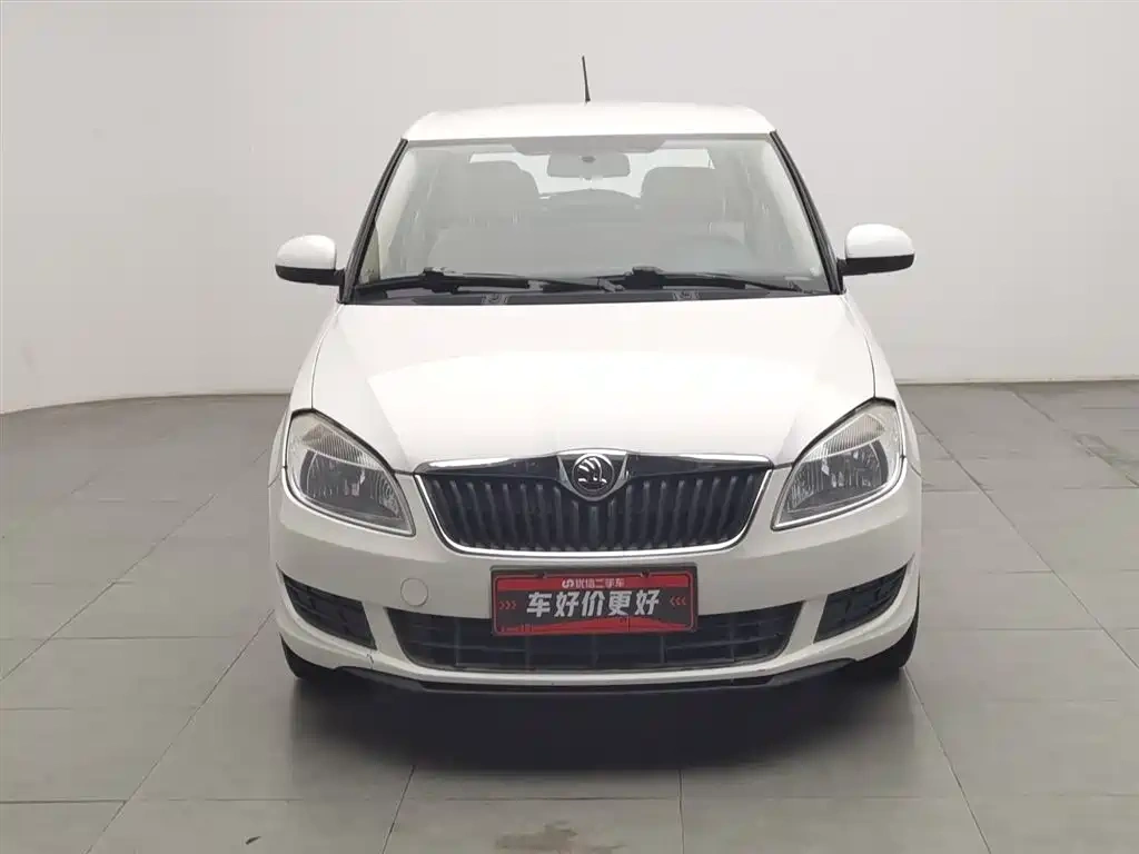Škoda Fabia 2012 1.4L Manual Crystal Edition