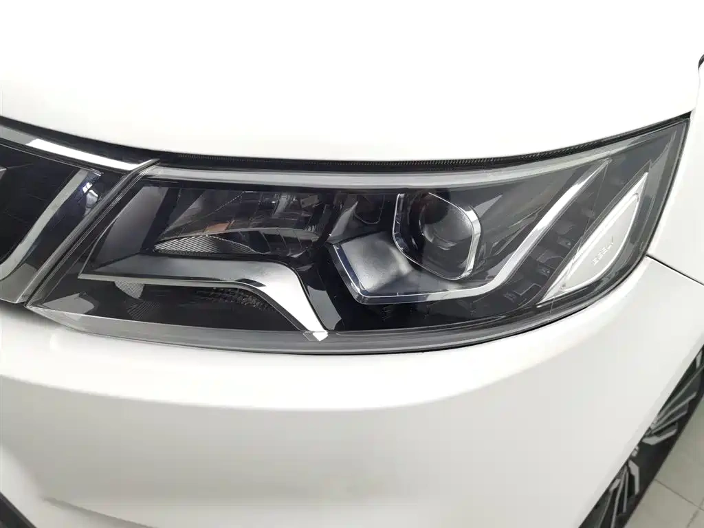 Geely Emgrand X6 2016 1.8L Manual Premium