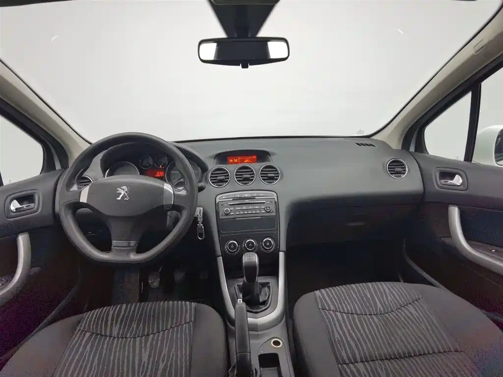 Peugeot Peugeot 408 2013 1.6L Manual Comfort Edition