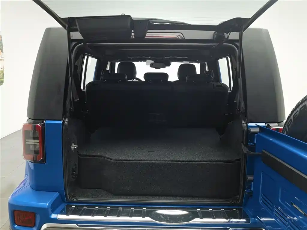 BAIC ORV Beijing Offroad BJ40 2018 2.3T Auto 4WD HuanTa Champion Edition China V