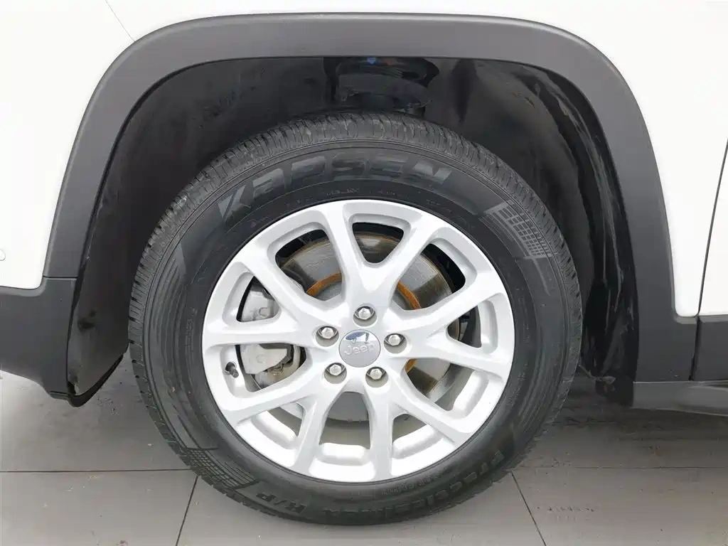 Jeep Cherokee 2016 2.0L Superior Edition