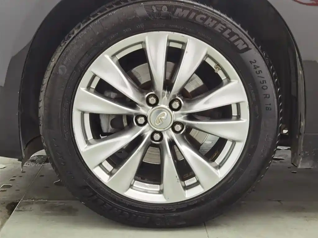 Infiniti Infiniti Q70 2013 Q70L 2.5L Comfort